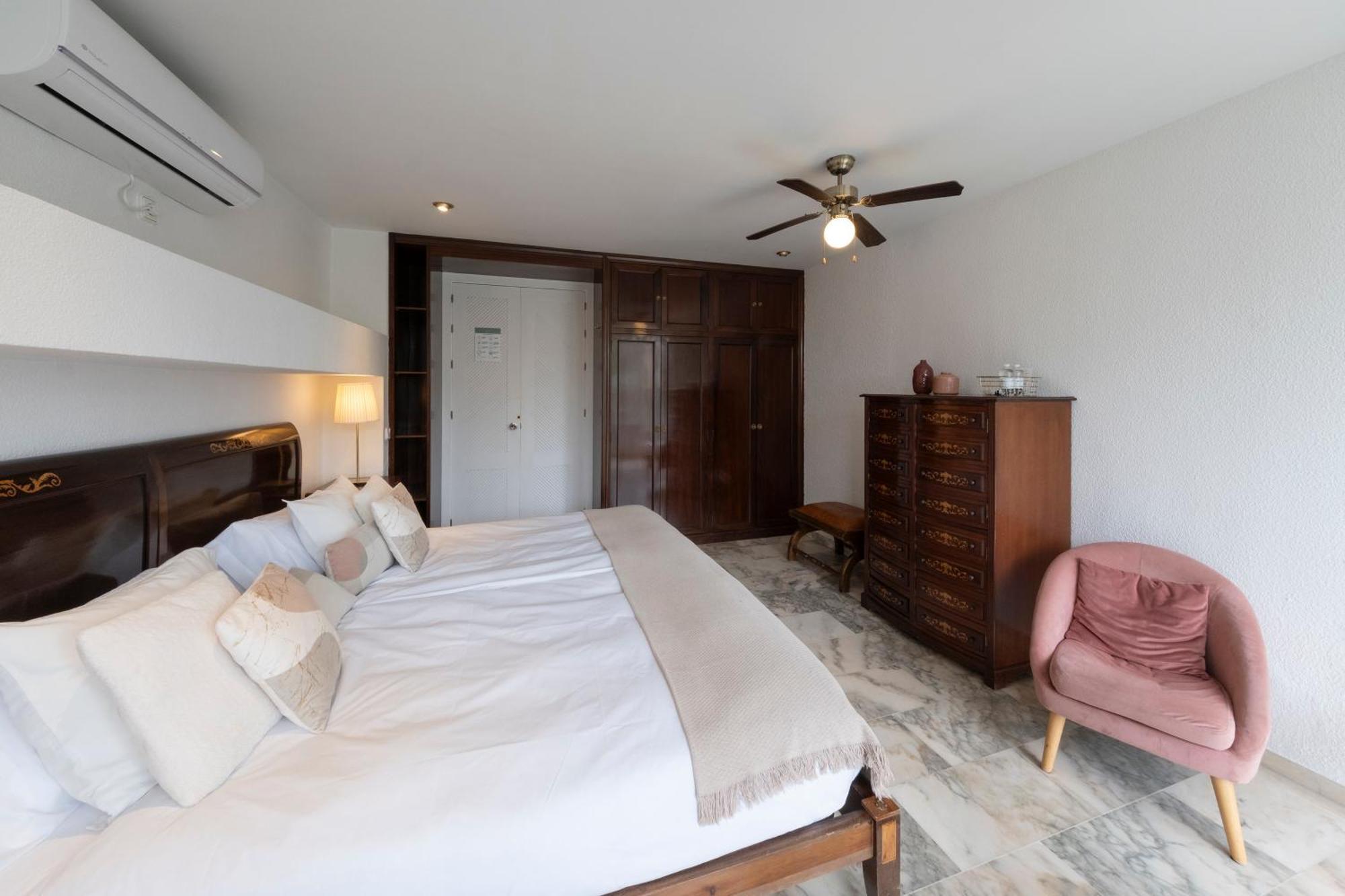Hotel B&B Casa Arena Sevilla Томарес Екстер'єр фото